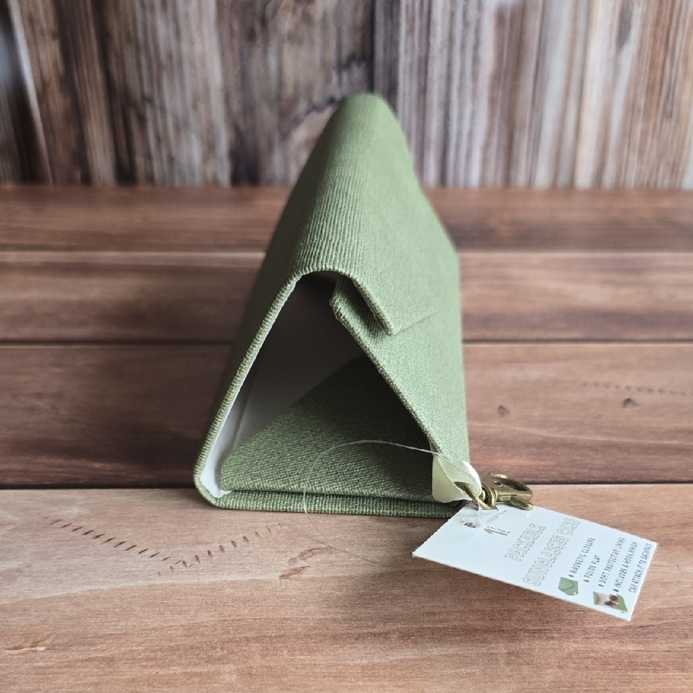 NWT FOLDABLE SUNGLASS HOLDER BUNDLE - Picture 3 of 4
